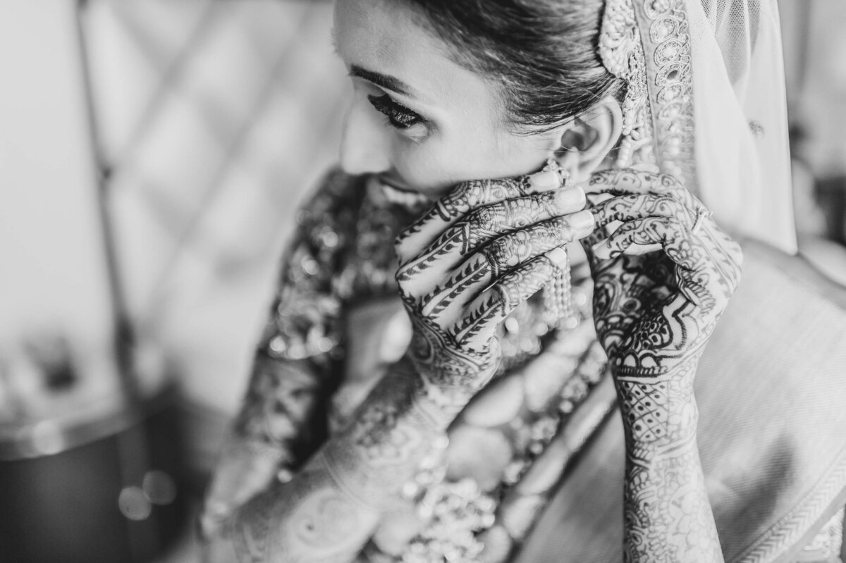 Indian bride getting ready washington dc l hewitt photography (7)