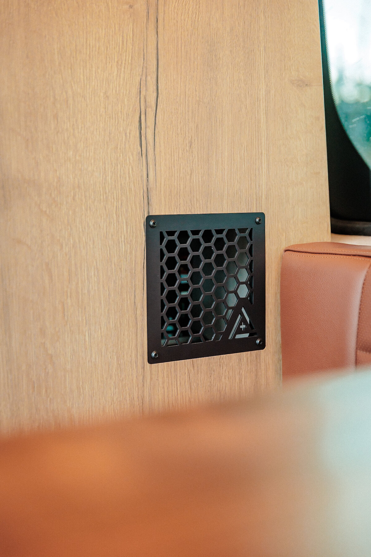 2_SummitSeeker_251013_BMV_#125_SlowFastcreative_2115