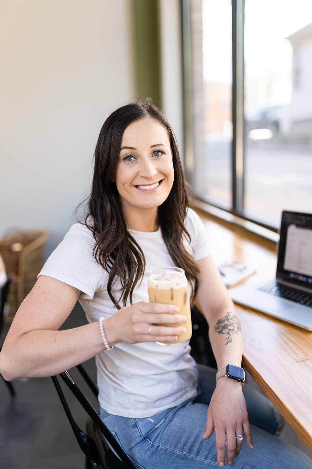 Savannah Mensinger Personal Branding-750075