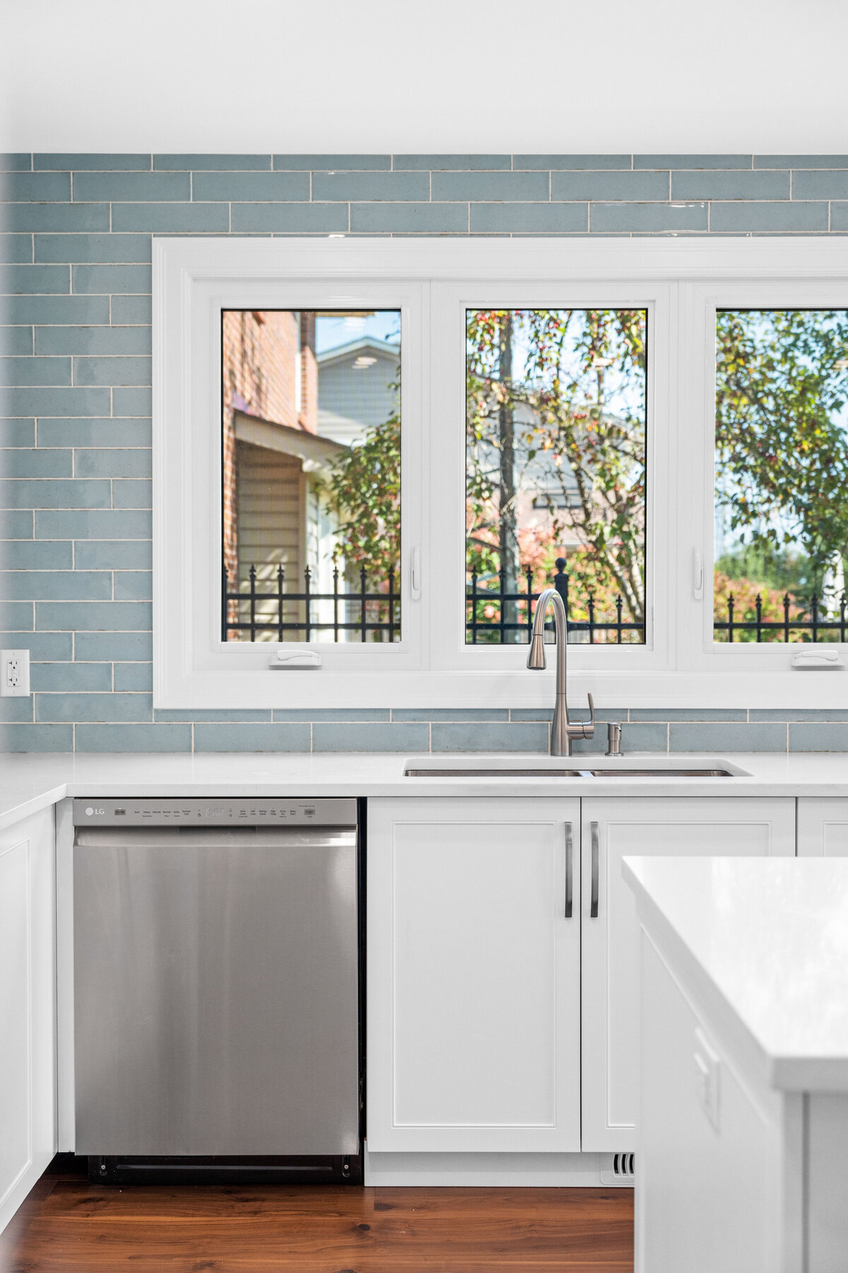 Bright Warm Kitchen Main Floor Reno Urbanomic Interiors (5)
