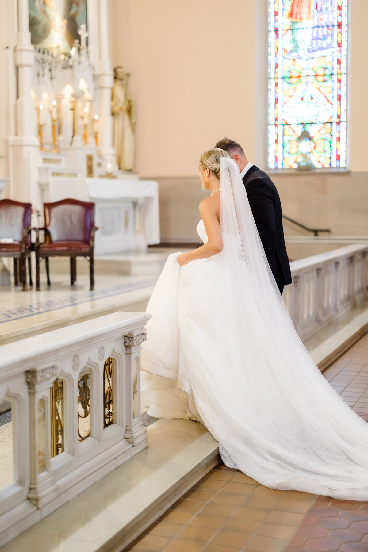 kasia-sickau-wedding-photographer-grace-alex-monastery-event-center-cincinnati-ohio1N1A2074