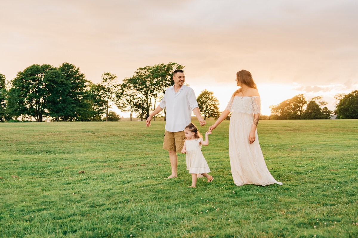 Sharon Leger Photography | Canton CT Family and Newborn Photographer-7