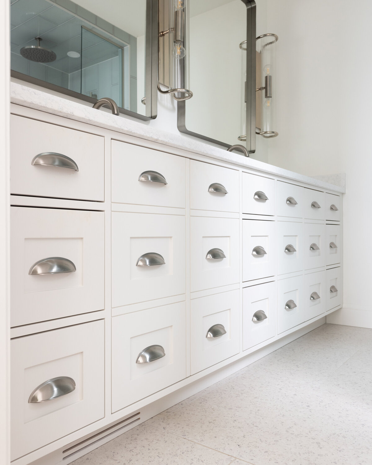 KatCo_Interiors-LakeHouse-Ensuite-08