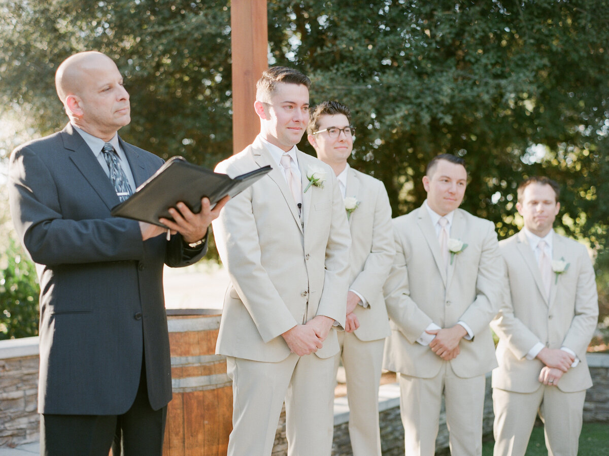 Dana + Nick Sneaks-1012