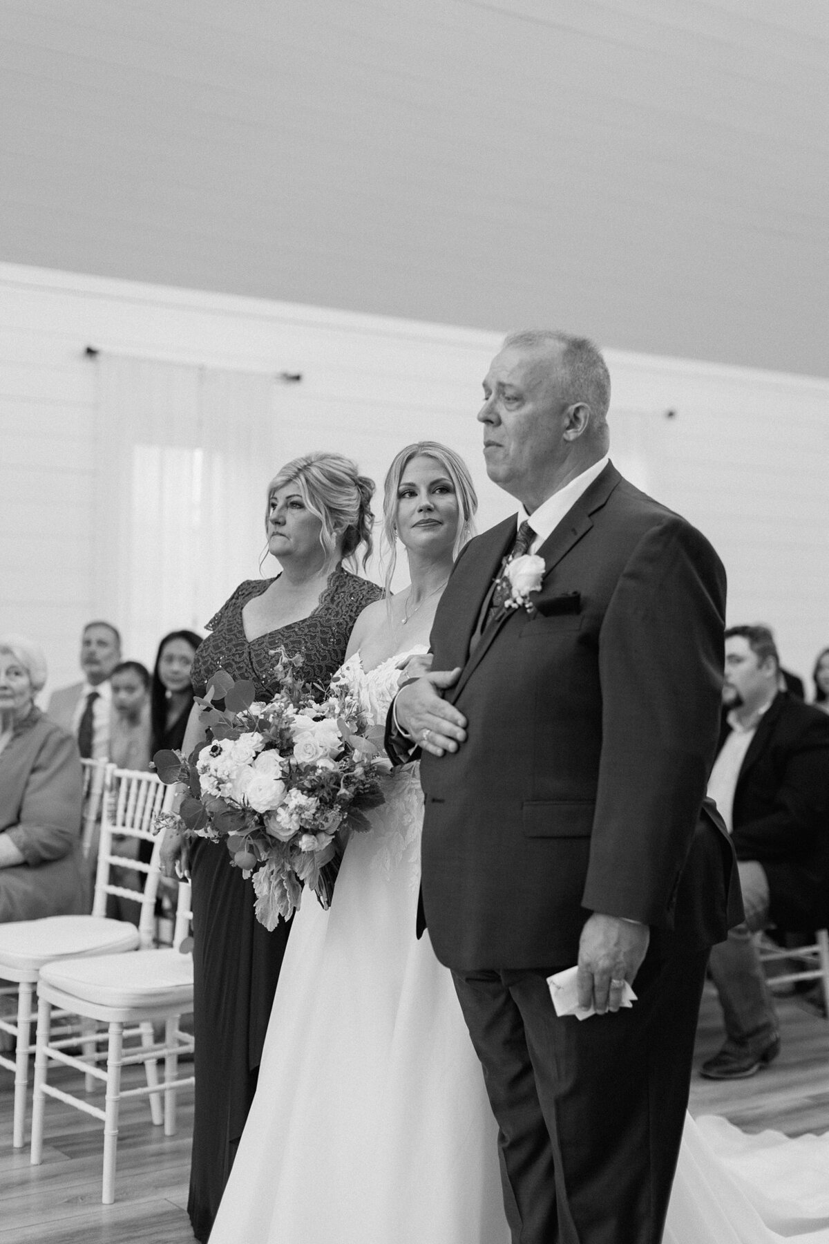 danielleandaaronsfarmhouseweddingkristinnicholephotography56
