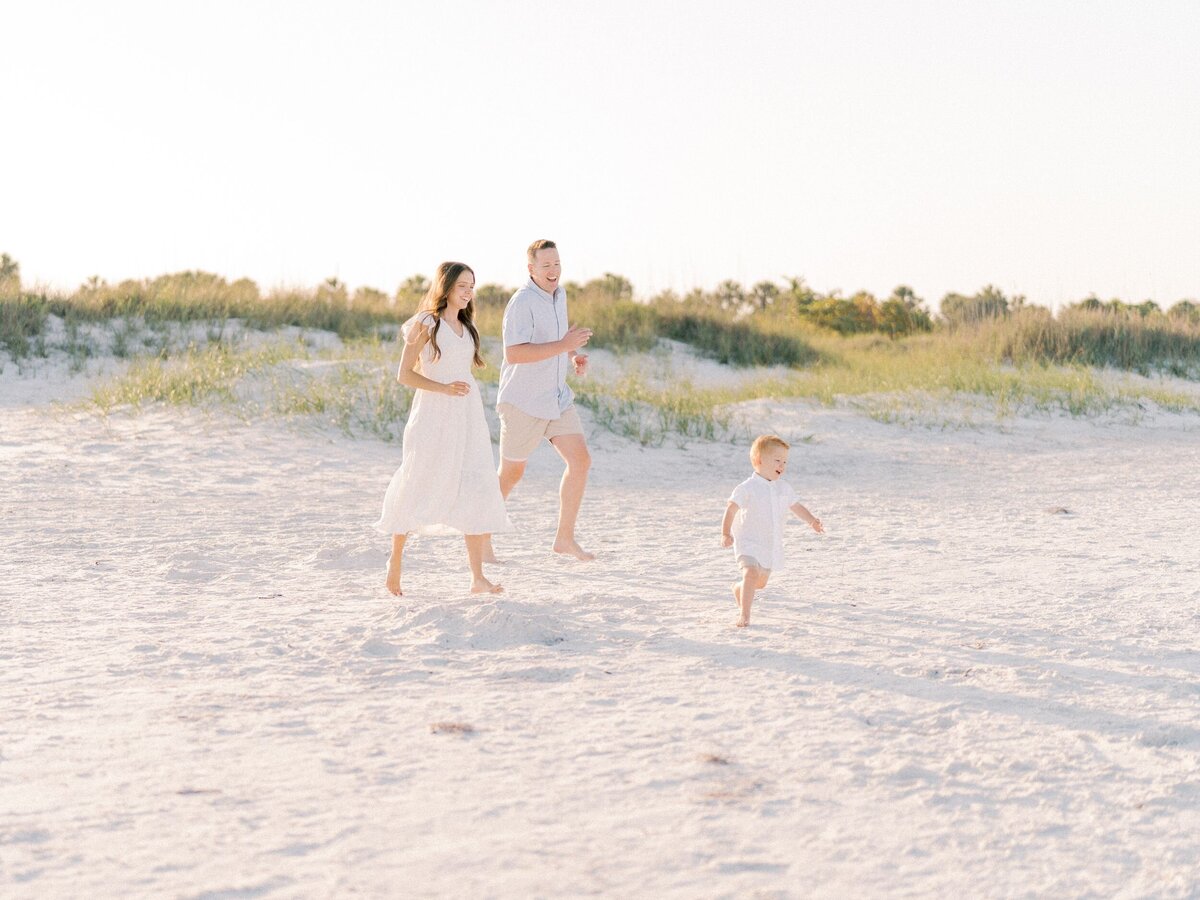 Wade-Family-Beach-Portrait-Session-19