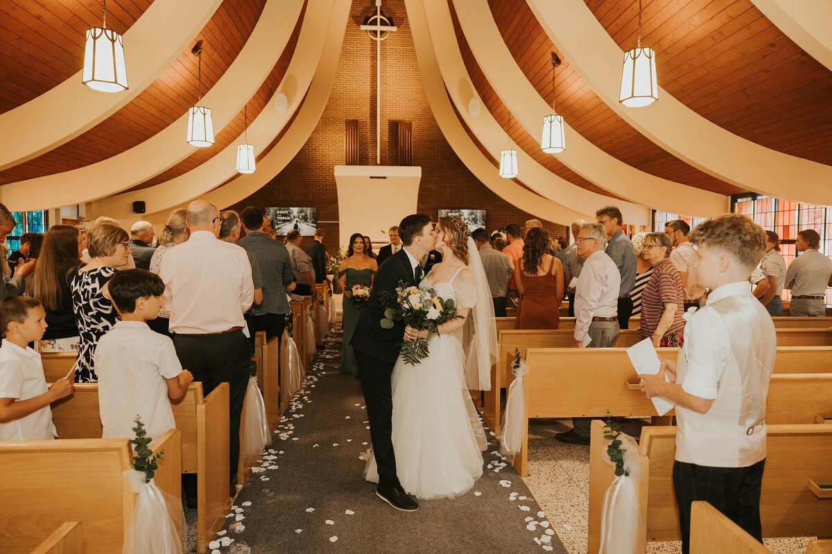 Guelph-Wedding-Sneaks-26