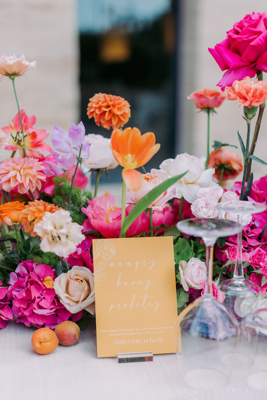 elegant-and-colorful-floral-table-decoration9