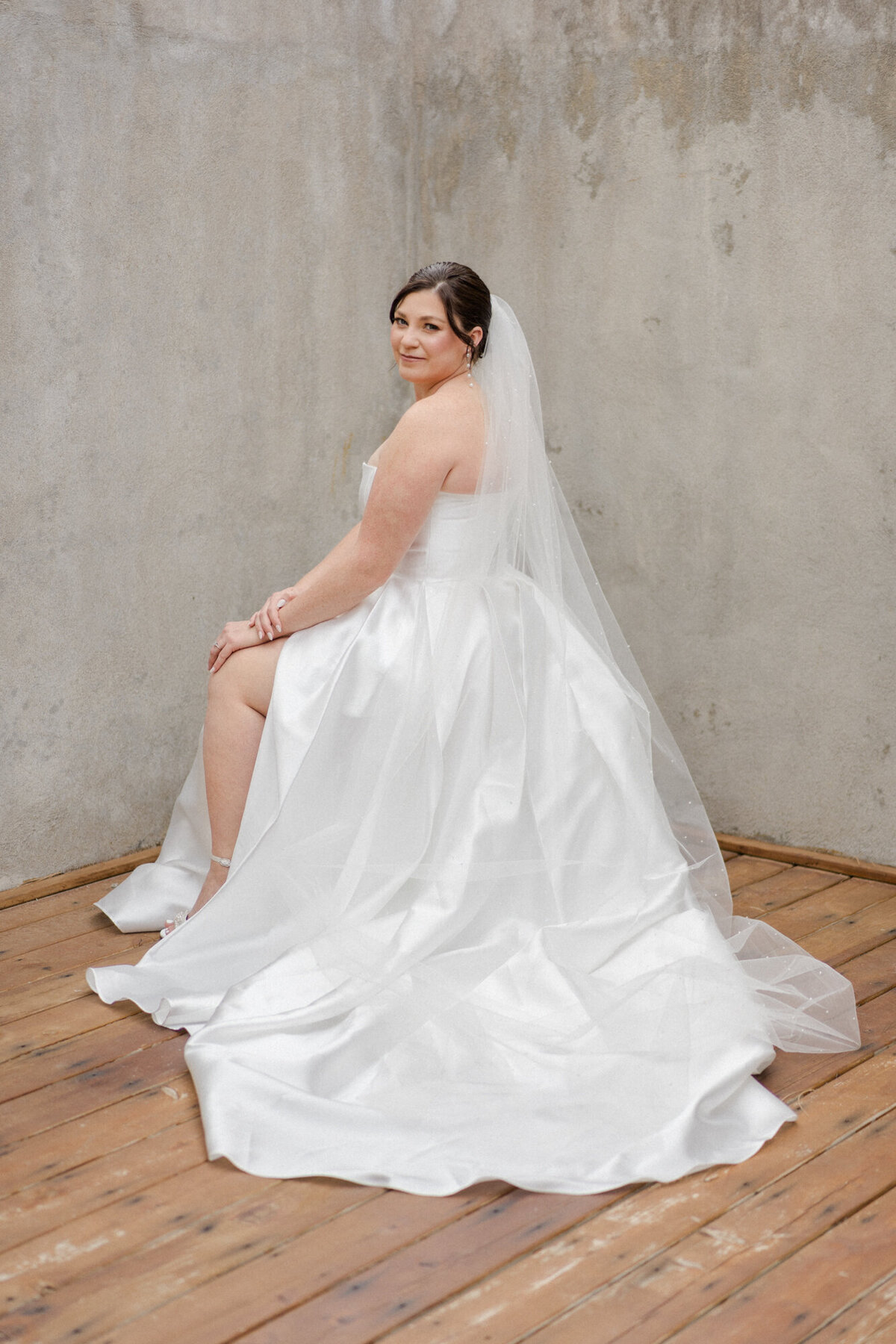 modern-black-and-white-Denver-wedding_0017