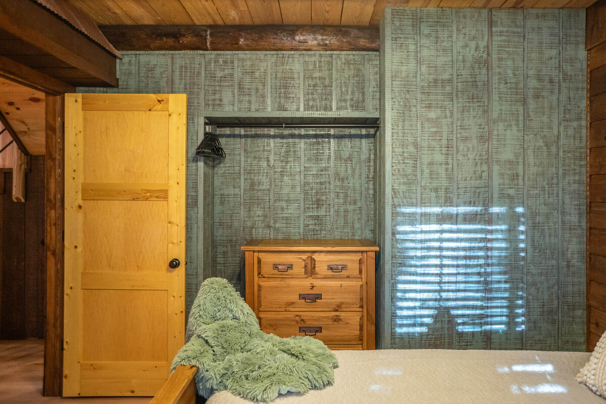 wolf-pen-gap-cabin-big-timber-lodge-17