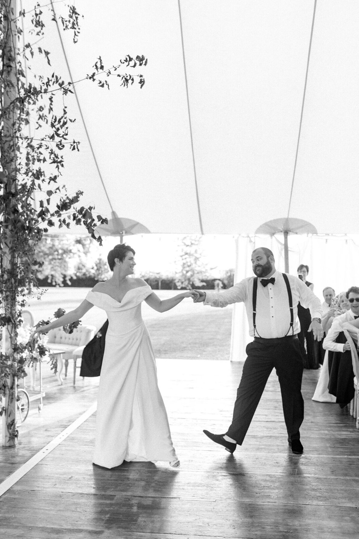 Maïlys Fortune Photography Husband Wife Wedding Weddings Photography France Switzerland Italy Timeless Dreamy Imagery Bilingual French English Destination Weddings Destination Wedding Provence French Riviera Paris Lake Como Tuscany160