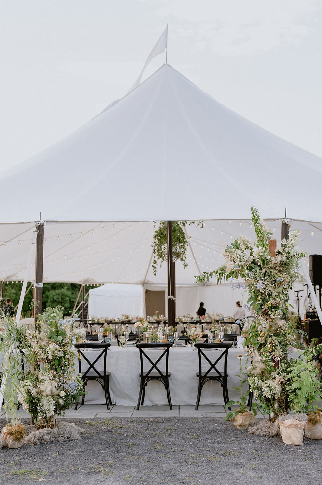 garden-wedding-tent
