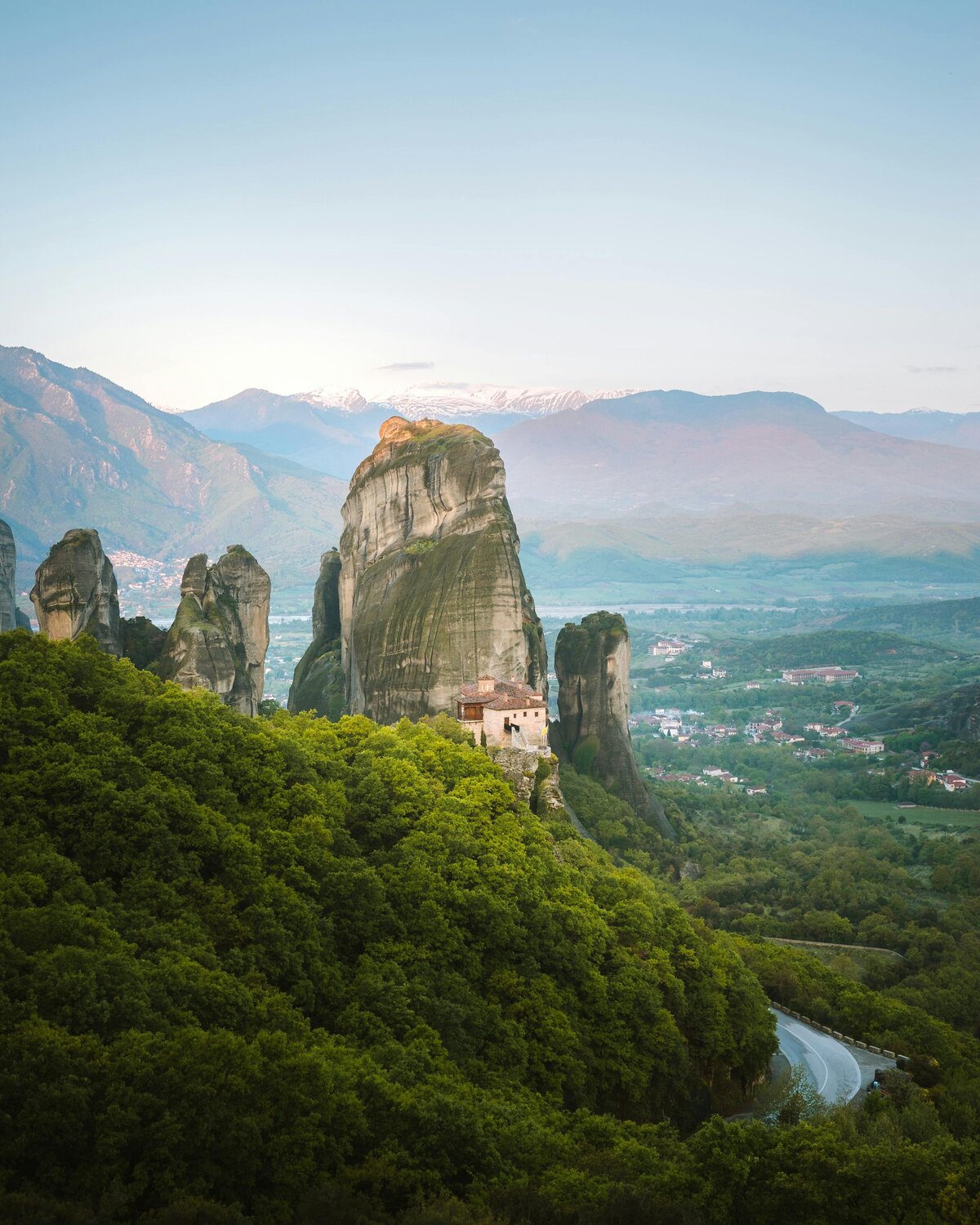 pexels-valdemaras-d-784301-2897548