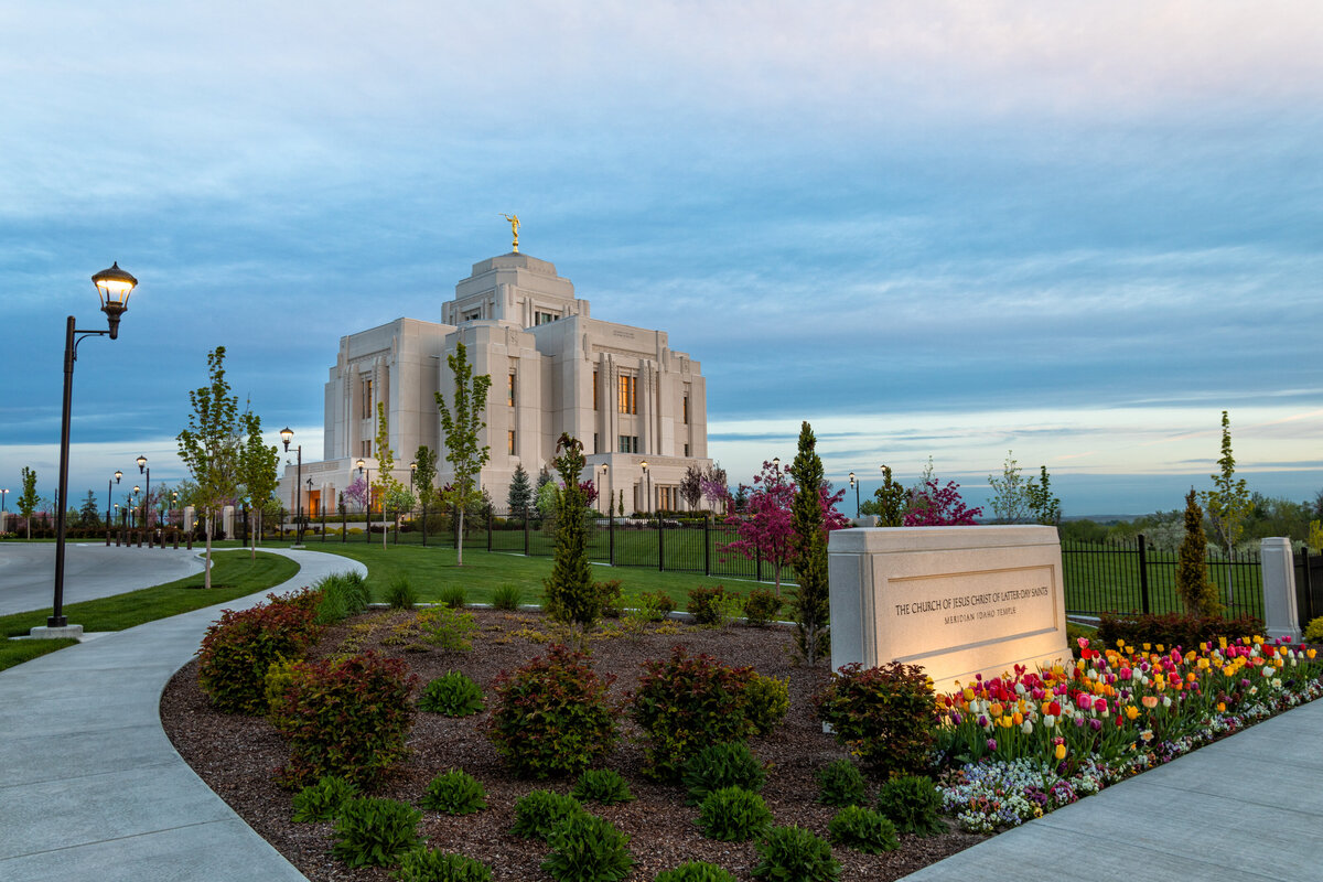 2018-04-75A3854-meridian-idaho-temple