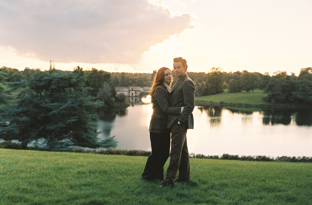 blenheim-palace-couple-portraits-analogue-8