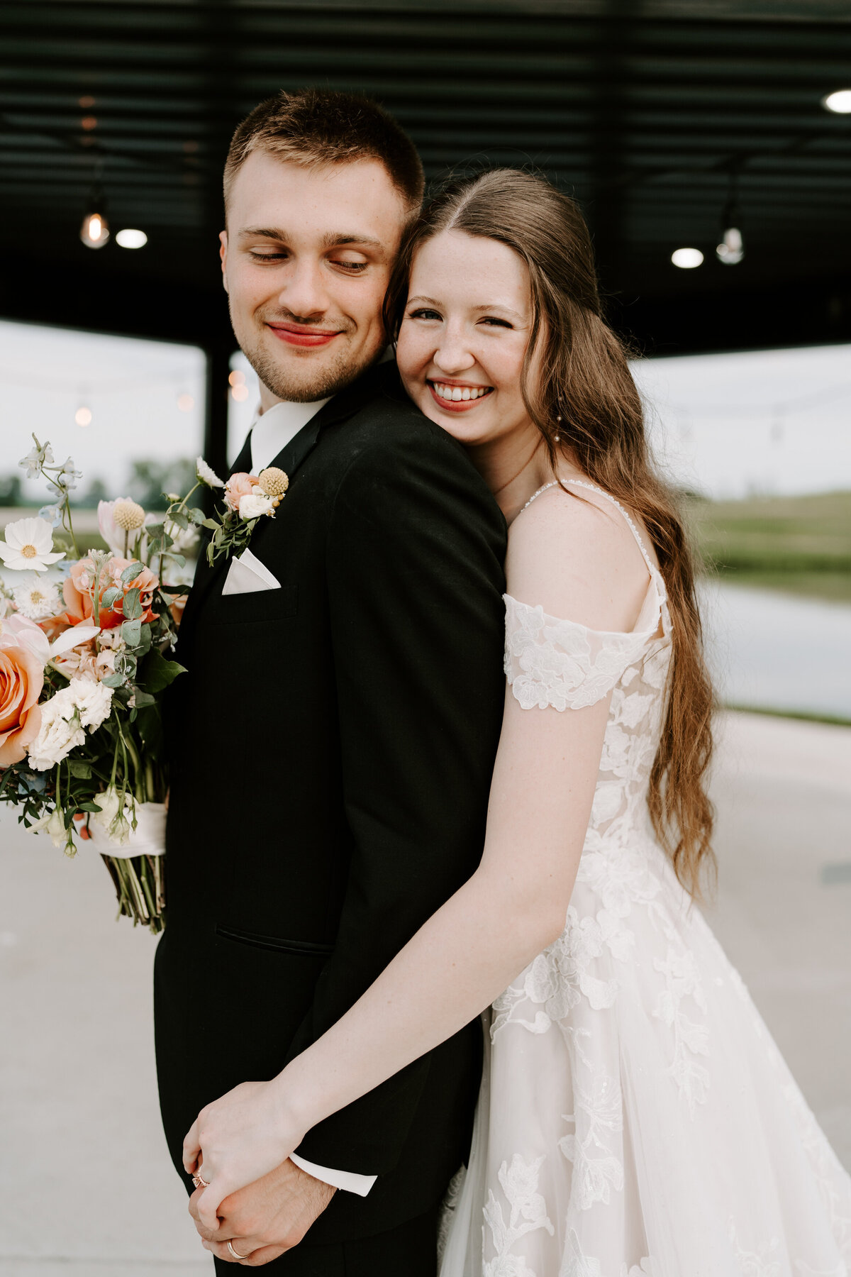 kraber-the-gathering-grounds-iowa-wedding-42