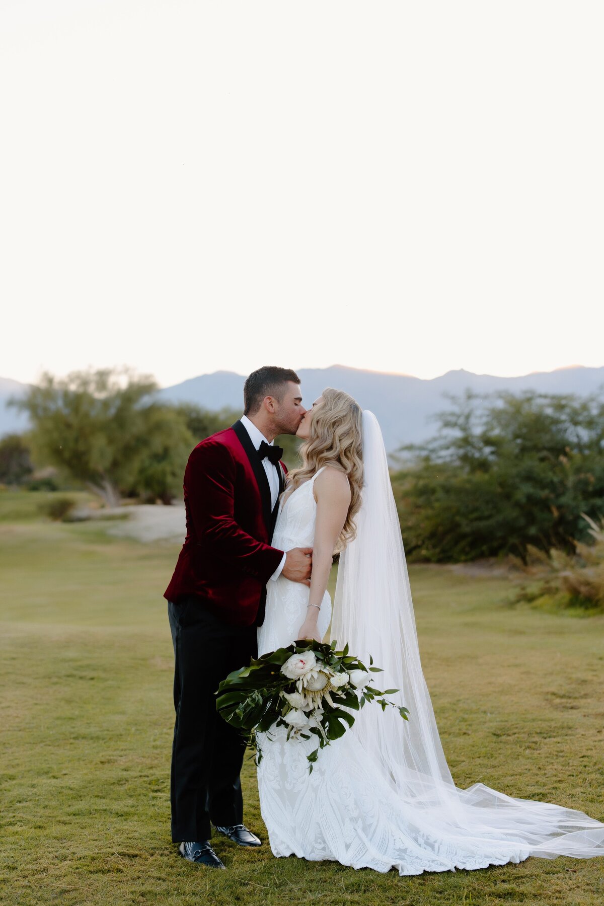 Ali-Joey_Palm-Springs-Wedding_Hannah-Berglund-Photography-644