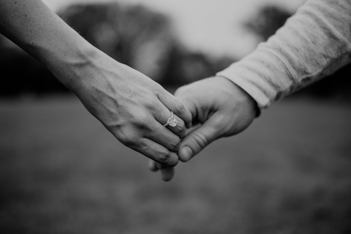 Cincinnati-couples-photoshoot-dog-13