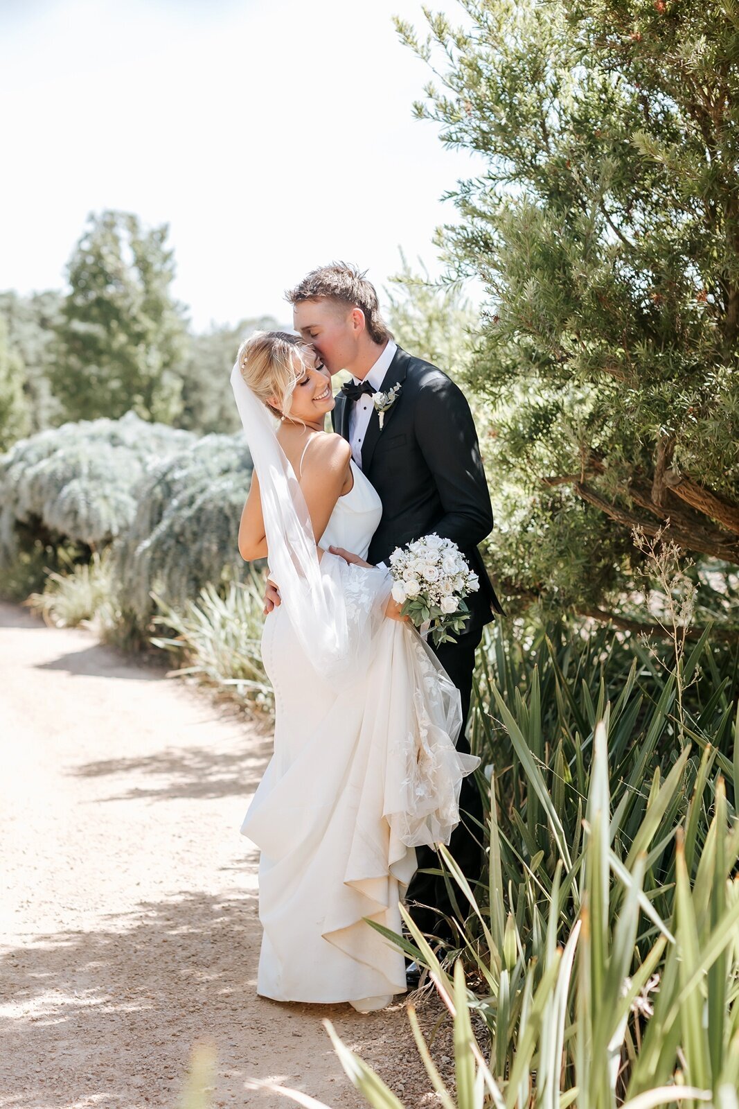 Elope-micro-wedding-elopement-yarravalley-melbourne-Balgownie-Estate55