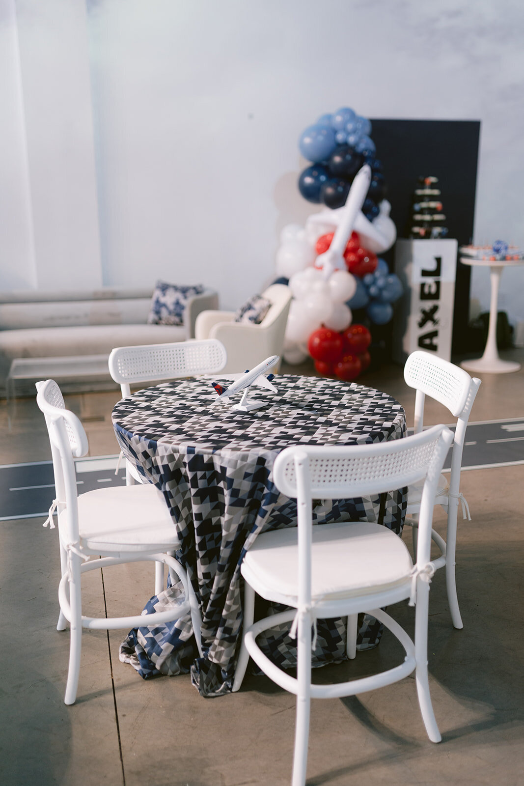 Axel's Airplane Birthday 020