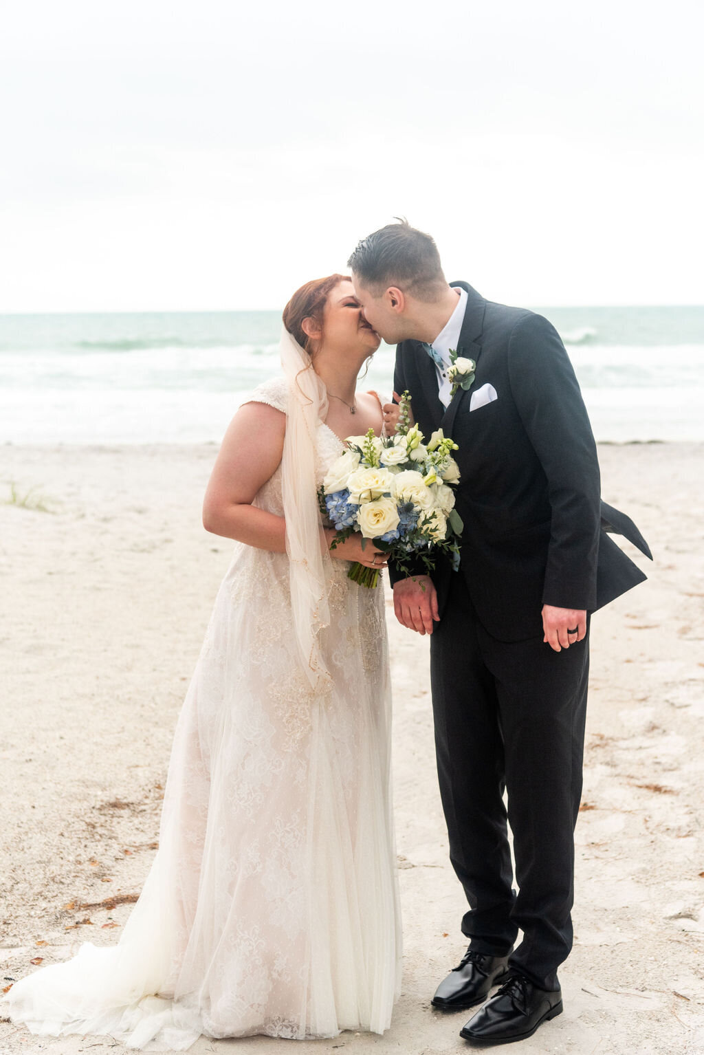 caroline-thomas-photo-florida-elopement-lions-club-chantilly-chic-celebrations-4