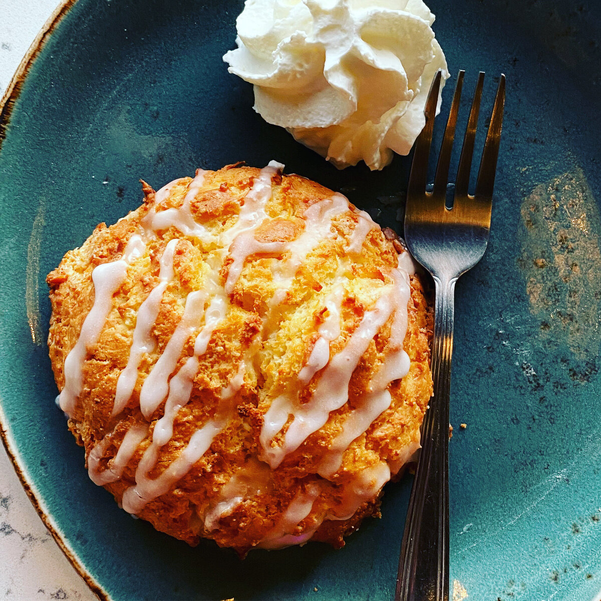 caramel-drizzled-cinnamon-roll-regina-sk