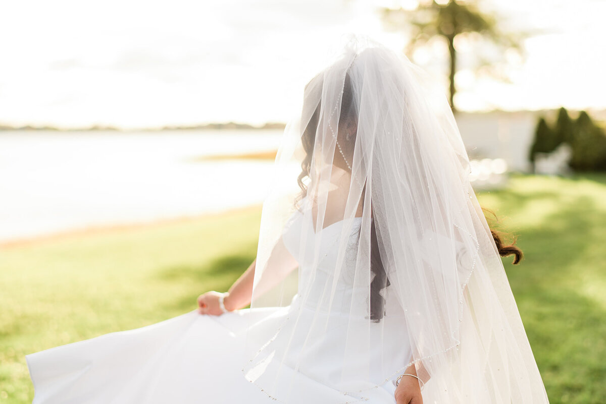 bride in her veil in connectiuct fall wedding