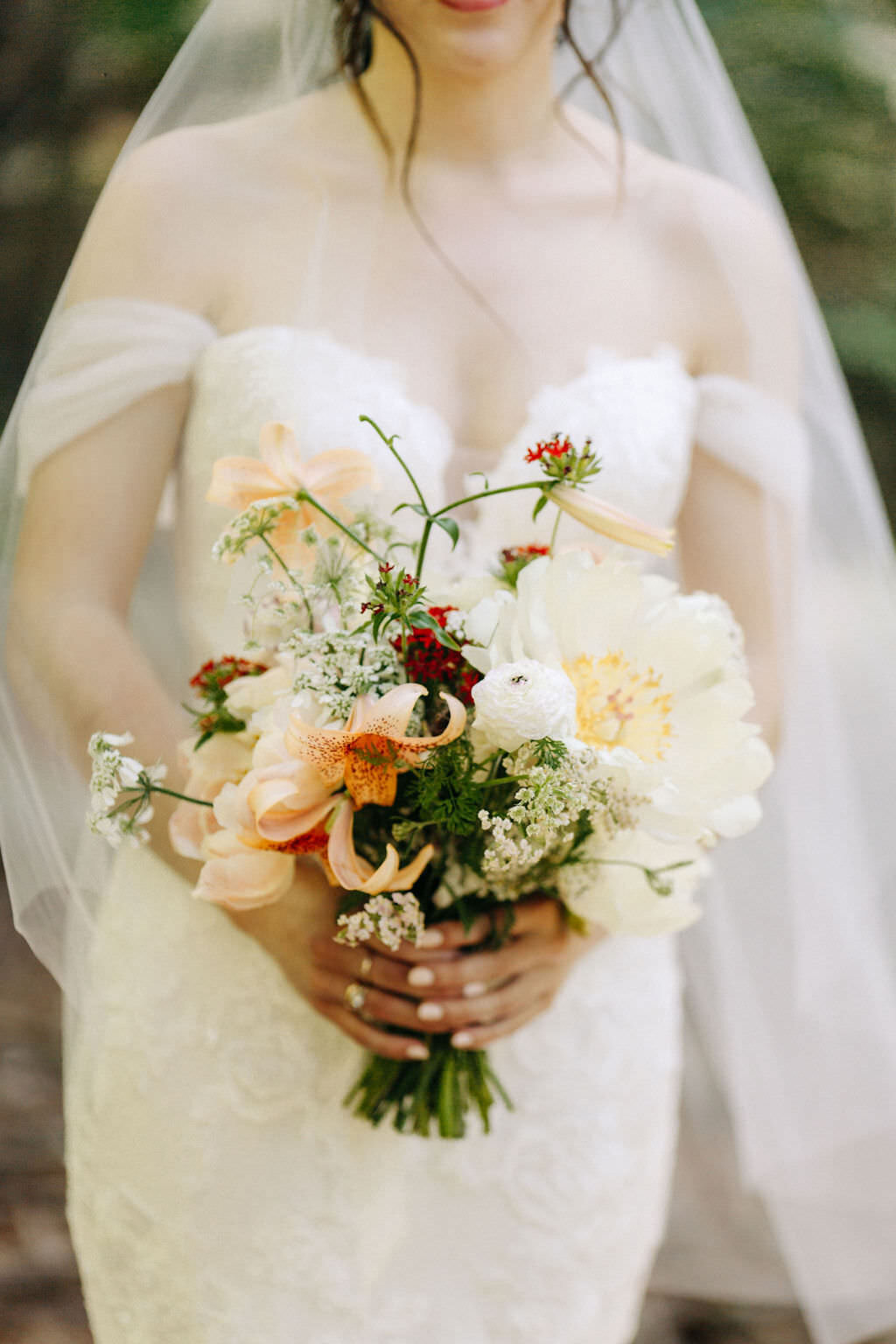 Catskills-Wedding-Planner-Canvas-Weddings-Foxfire-Mountain-House-Wedding-Couple-Photos-23