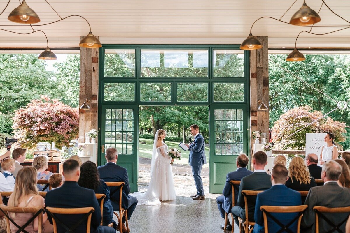 Elope-styled-micro-small-intimate-wedding-elopement-flowerdale-estate17