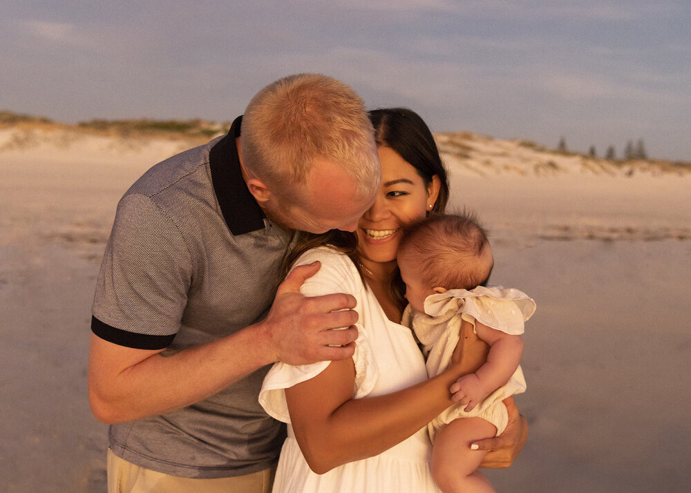 FAMILY_SUNSETBEACHGOLDENLIGHTLOVE