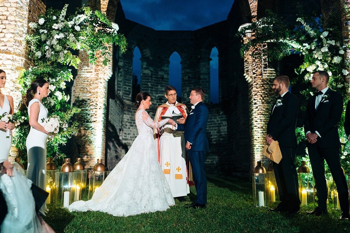 Airplane Hangar-Bermuda-Wedding-Dasfete-8