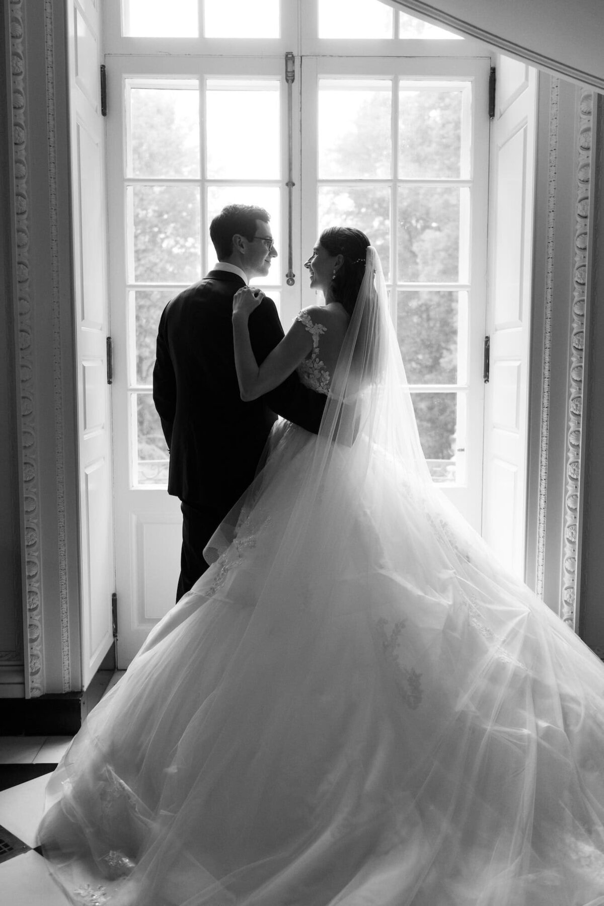 Elli-Row-Photography-Swan-House-Wedding_2356