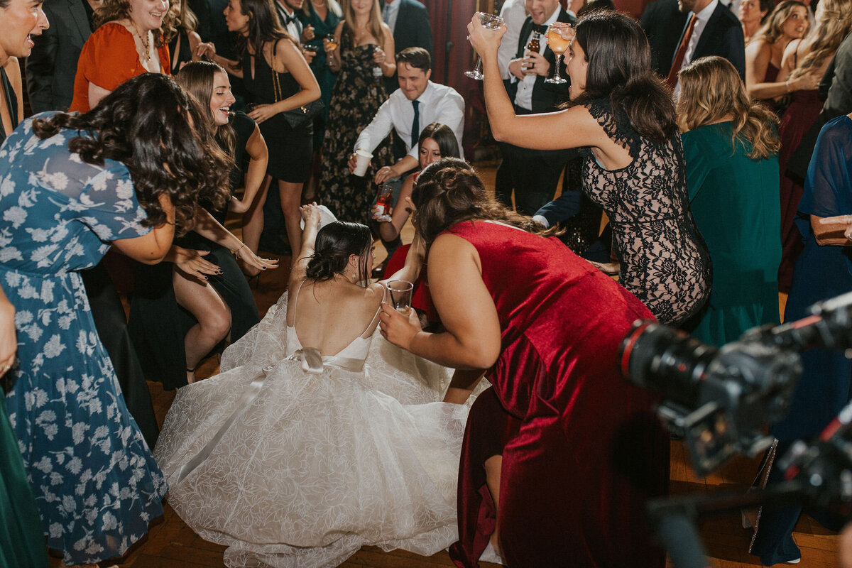 WELLING-FLORES.Wedding.EngineersClub-rcptn-246