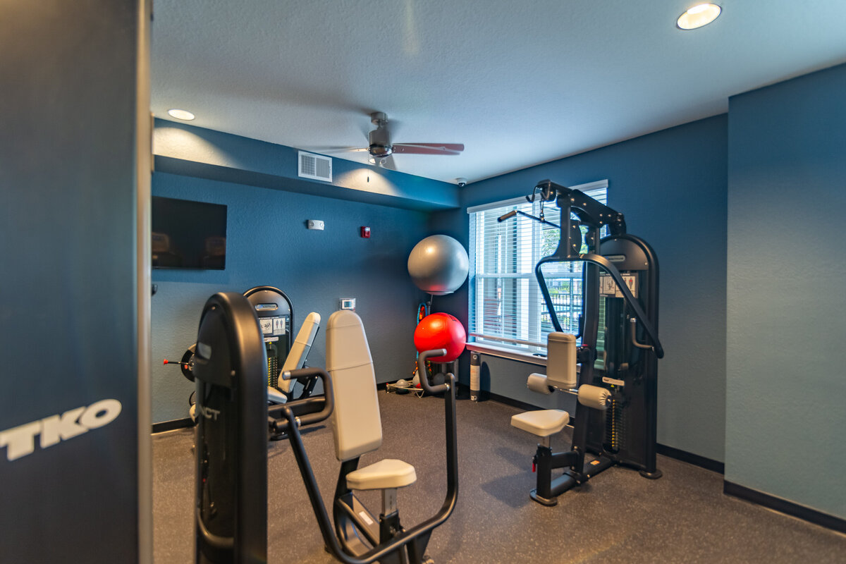 042324ROCHESTERPARK-71