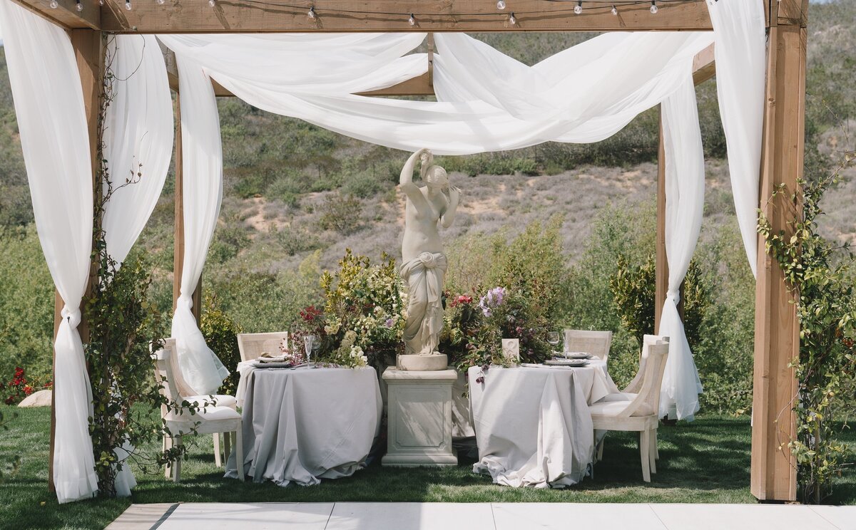 Jeune-Perche-Faye-Fern-Creative-MVFPortraits-Details-13-med-a