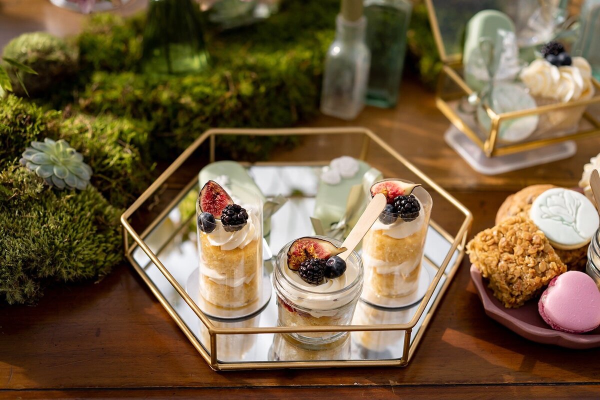 layers-graces-wedding-dessert-table-mini-sponge-flapjacks