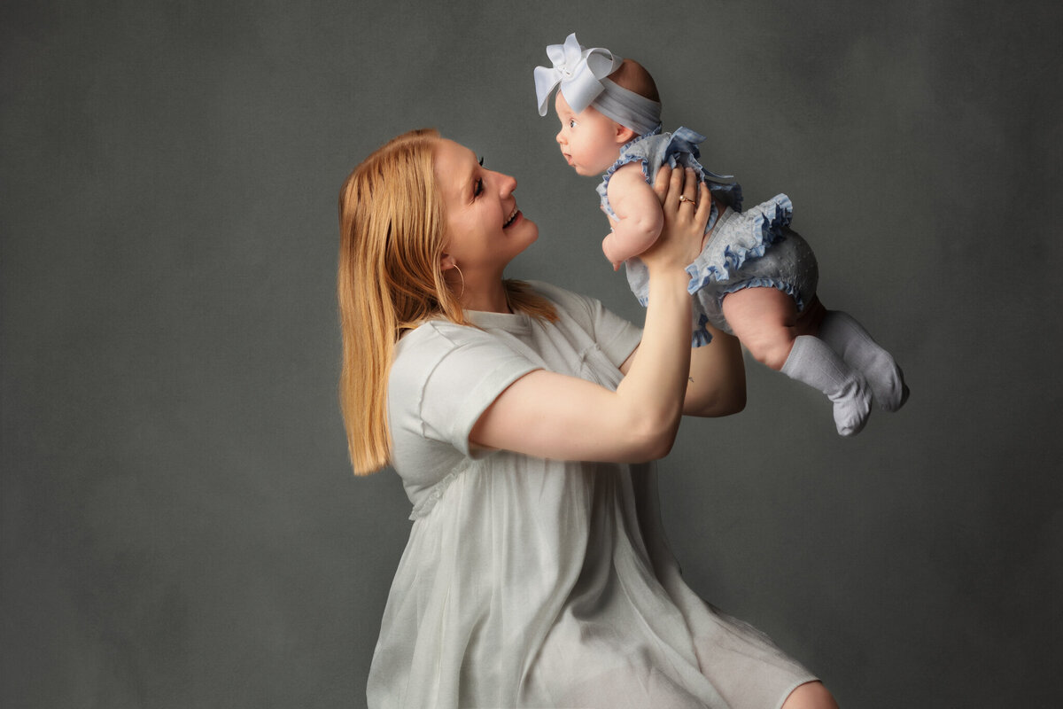 Best Motherhood photography NW Arkansas, motherhood portraits near me, mommy and me photography NW Arkansas