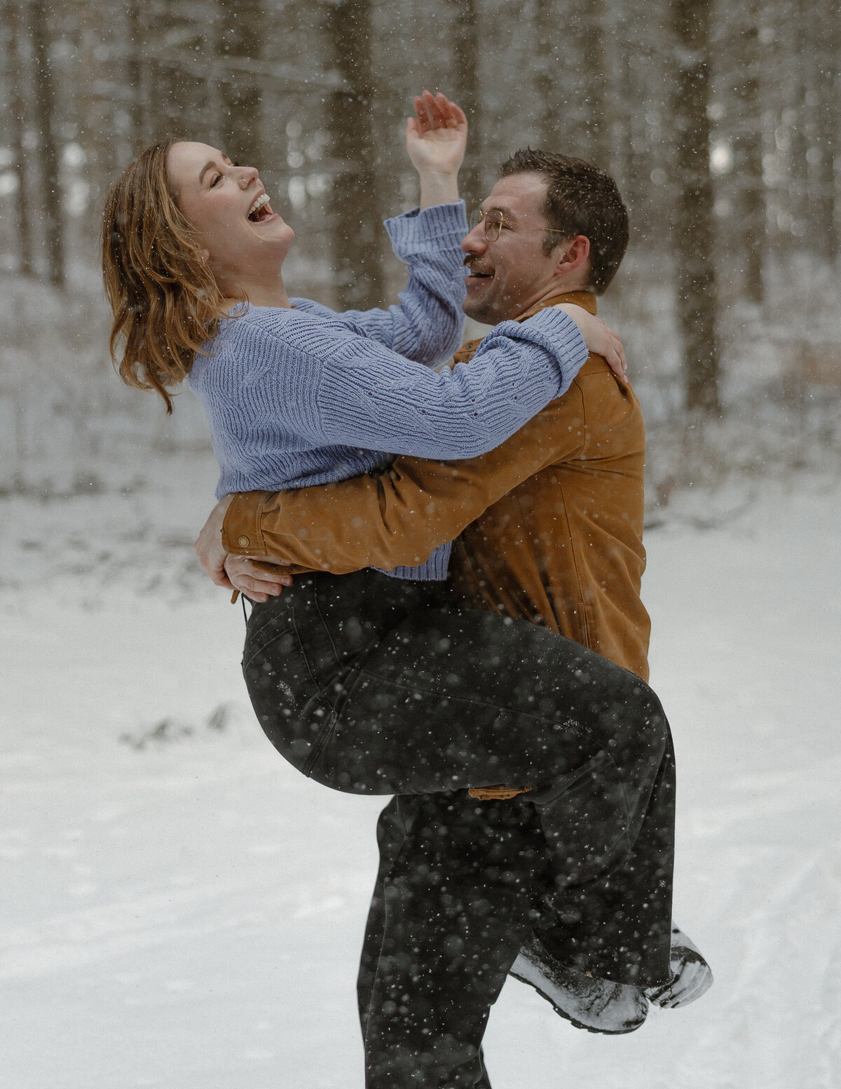 leah+taylor-lebanon-hills-minnesota-winter-engagement-52