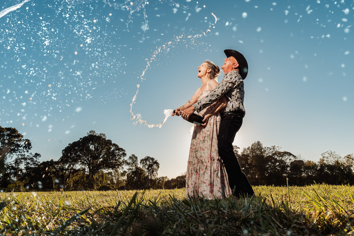 Champagne-Spray-Gillsville-Georgia-Wedding_Rocheal-Photography0001