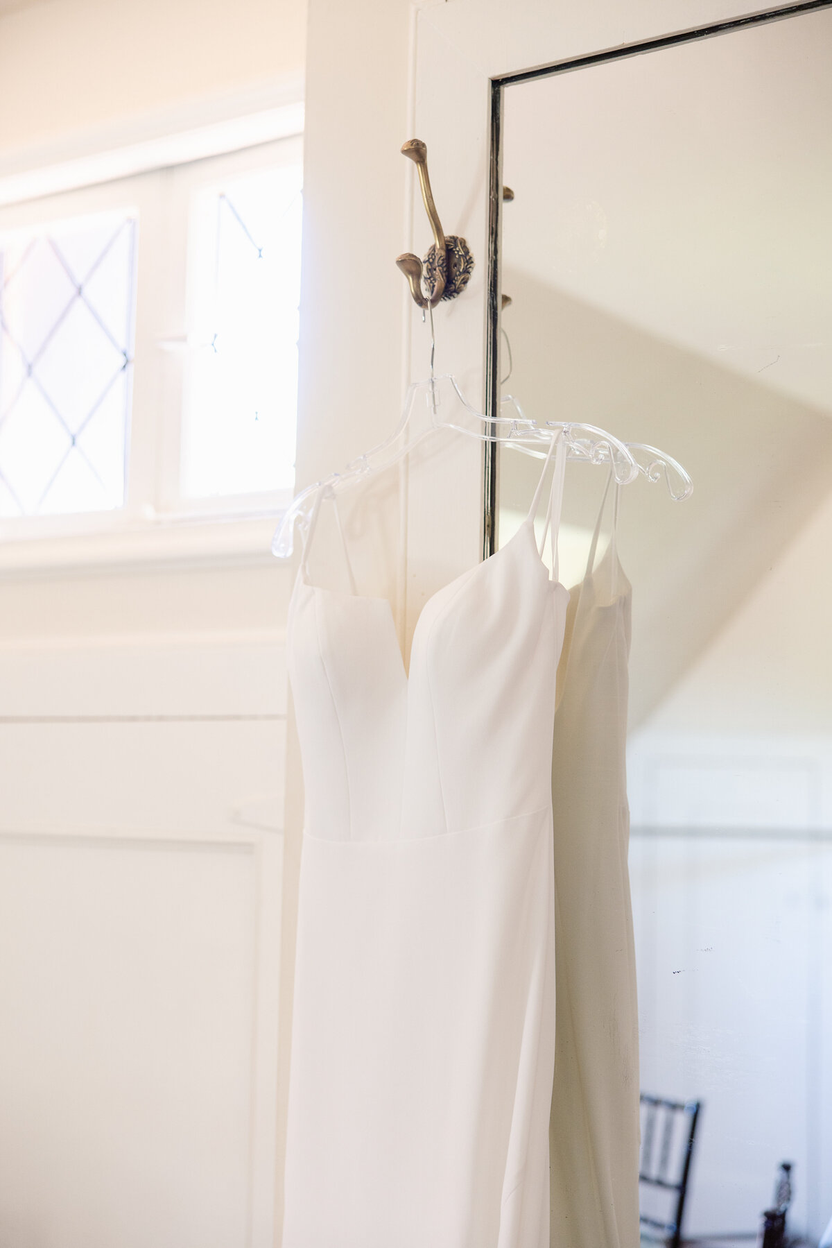 dress-detail-portrait-ct-wedding-planner