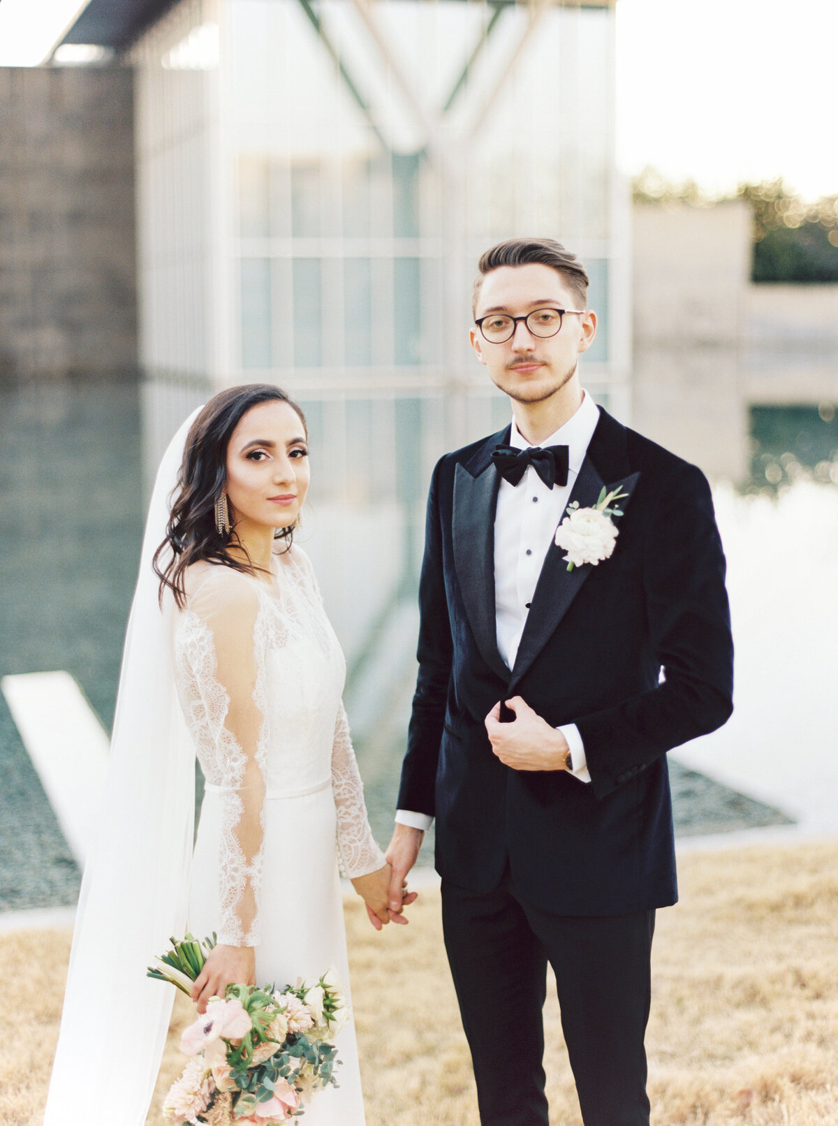 Modern-Texas-Wedding-Photographer-featherandtwine-lm1
