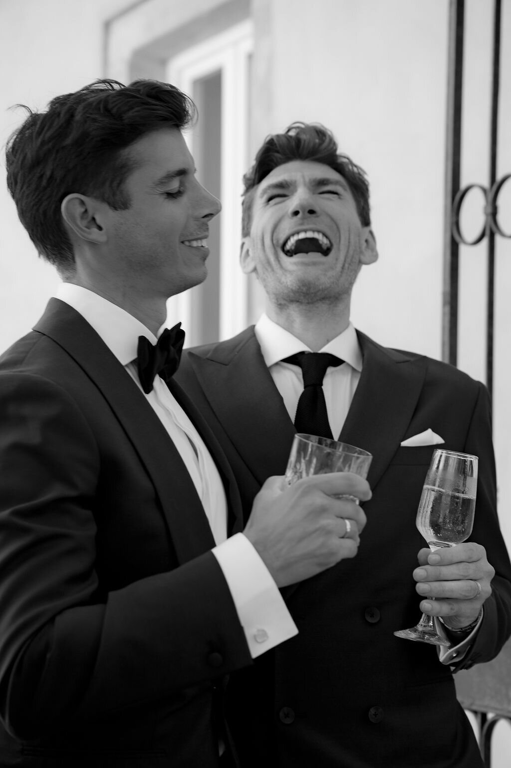 CocktailHour_AnthonyEoin_Greece_CaitlinJoyce_Photo-77