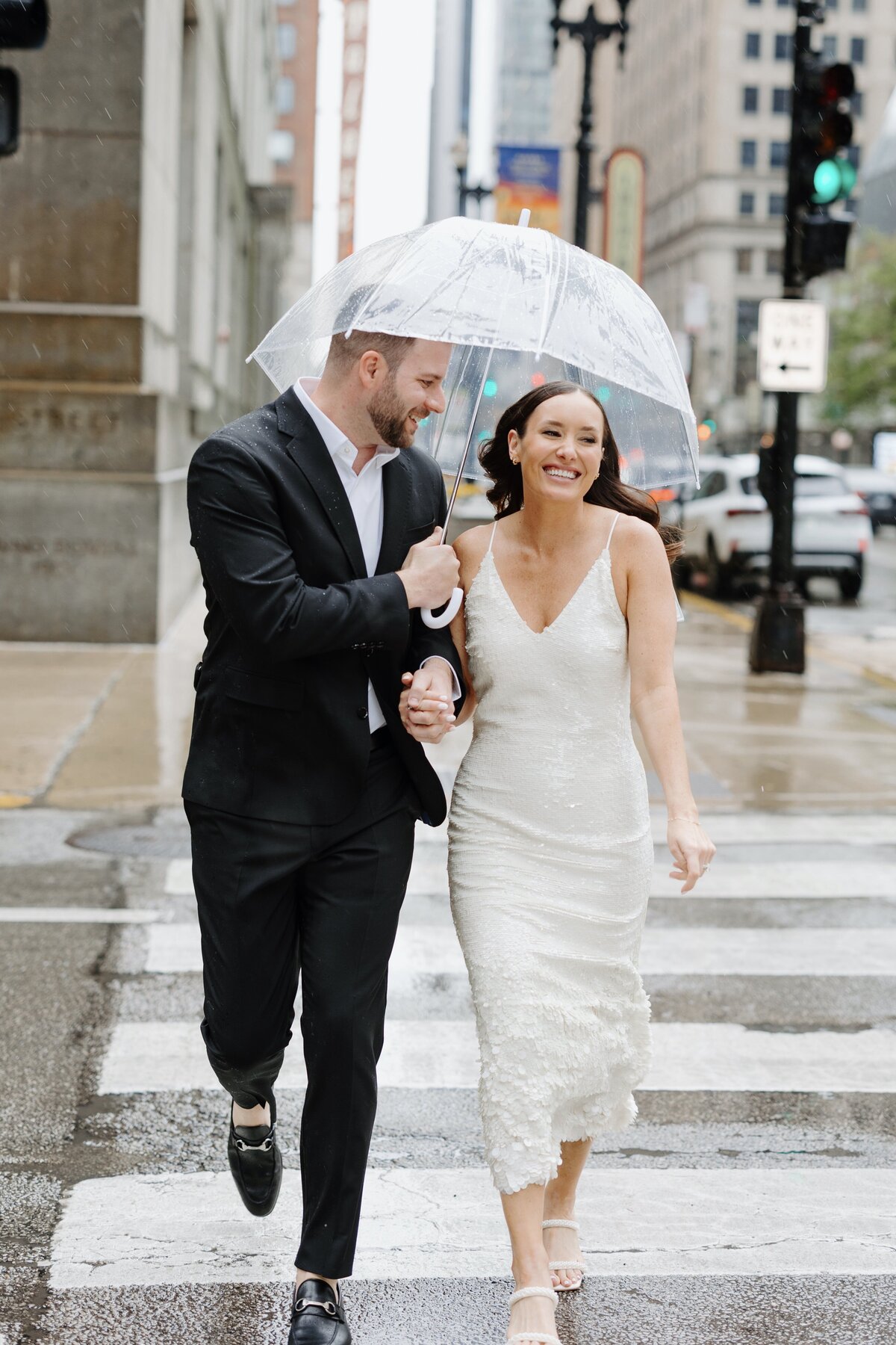 Candid-Bride-Groom-Rain-Umbrella-Beauty