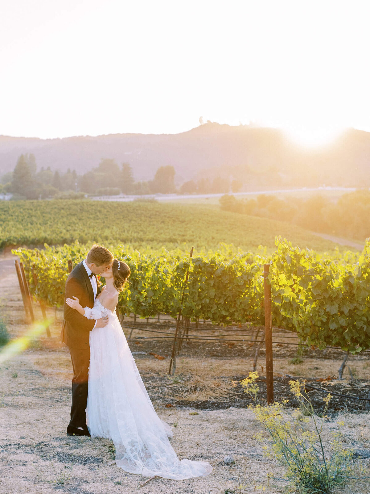 Modern-Fashion-Forward-Greengate-Ranchy-Vineyard-Wedding-Ashley-Ludaescher-Photography-0070