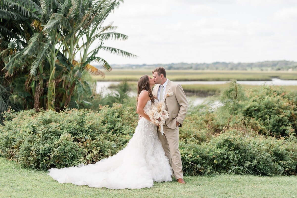 The Isles Beach Club Wedding | Blue Satin Bee 08