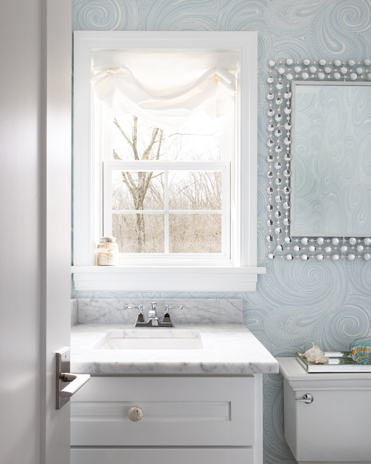 KatCoInteriors-Tiessen-PowderRoom-08