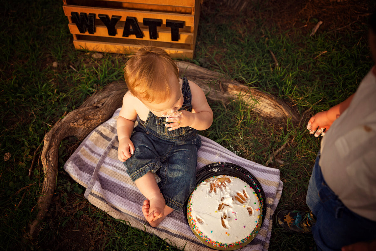 Unveil milestone magic with a fishing-themed session in New Braunfels, Texas. Join us for a stress-free experience capturing precious moments with your little adventurer.