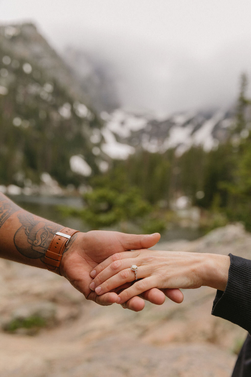 dream-lake-mountain-engagement112
