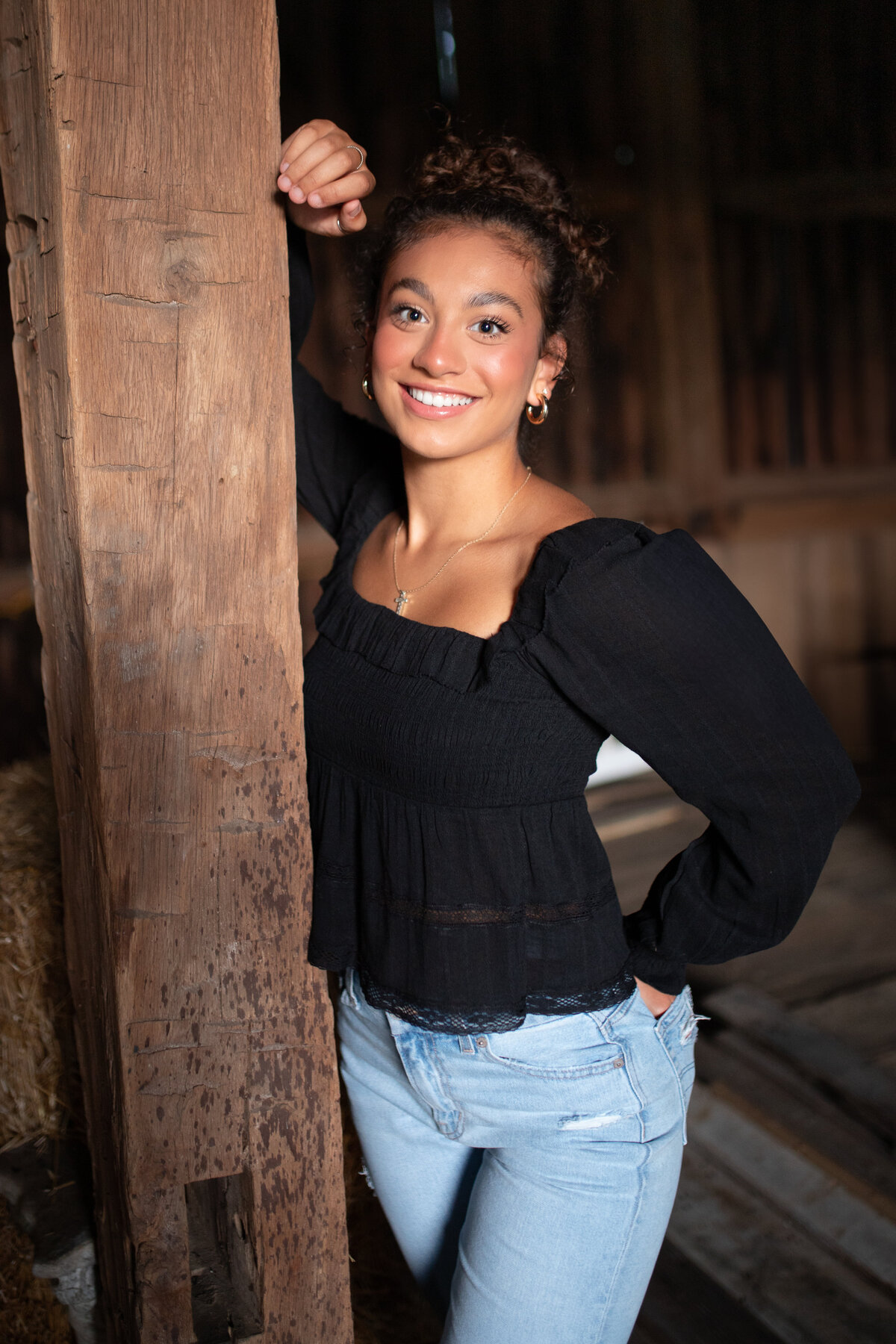 Brighton-michigan-senior-portrait-photographer-anadalai-photography