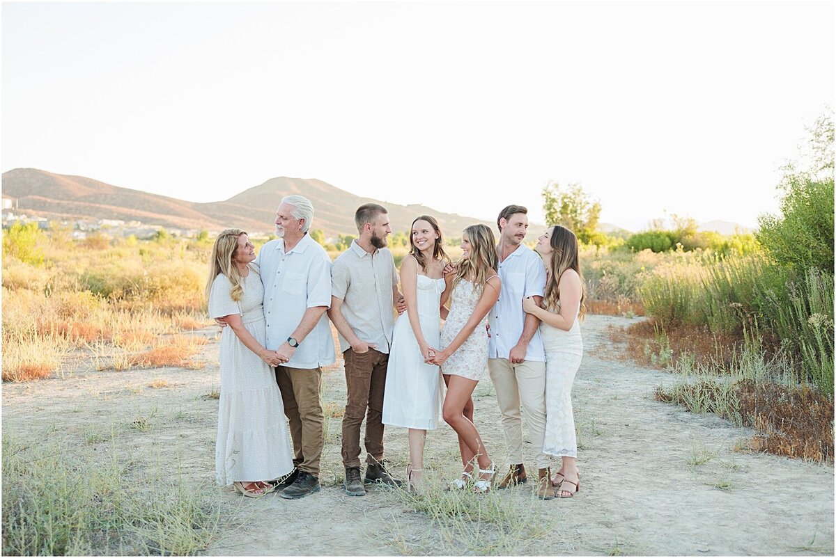 Neutral-Outfit-Insperation-Ideas-Family-Portraits-in-Menifee (11)